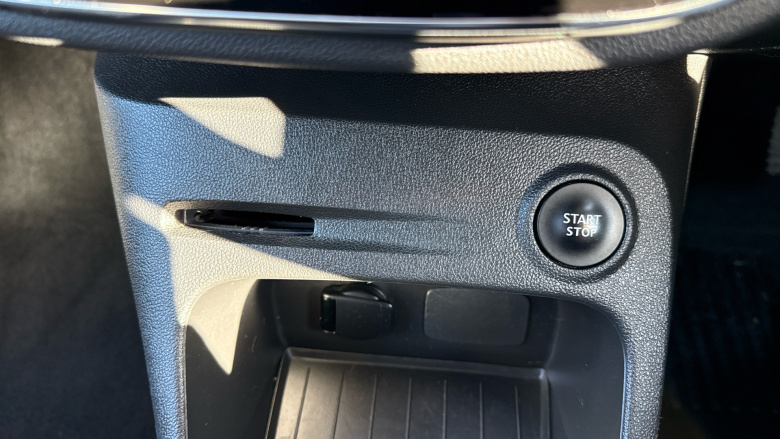 Renault Captur 1.5 dCi 90 Iconic 5dr EDC Diesel Hatchback